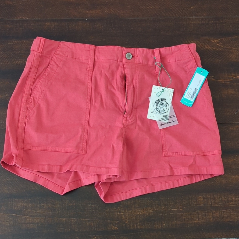 Pink Cargo Shorts with Classic Design